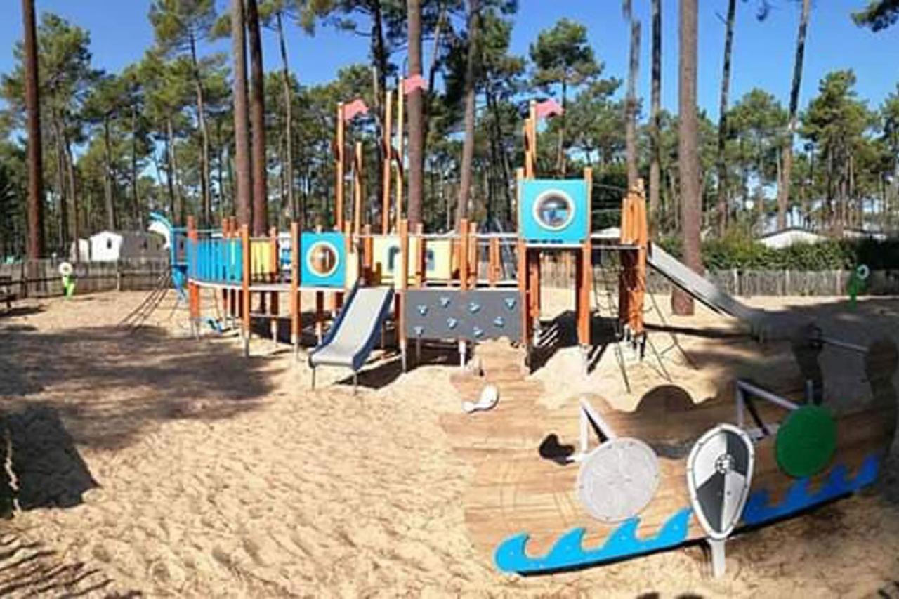Mobil Home 6/8 Pers Les Dunes De Contis Сен-Жюльен-ан-Борн Экстерьер фото